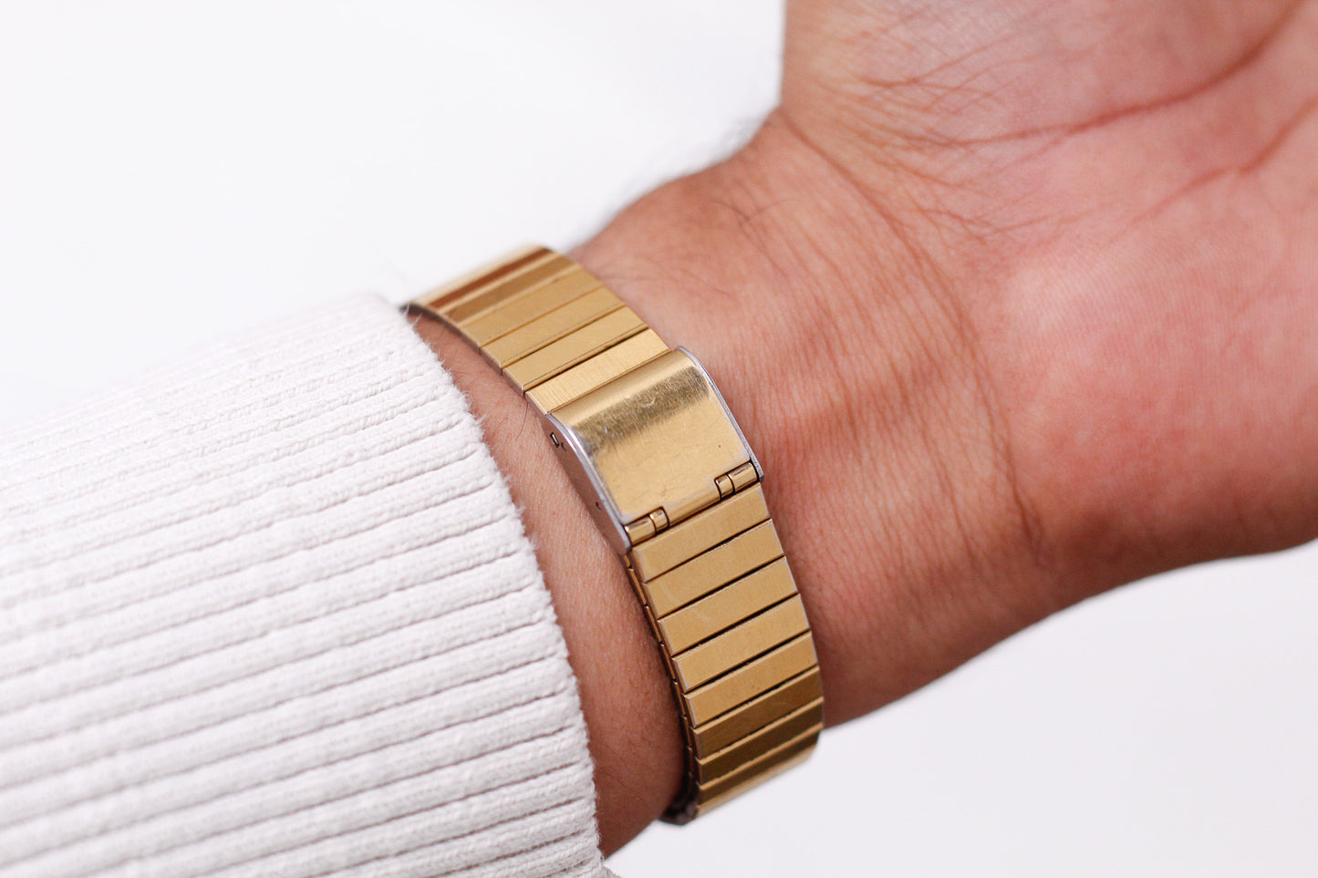 1986 Seiko Quartz Tank Straight Grain Golden Dial Men's Wrist-Watch