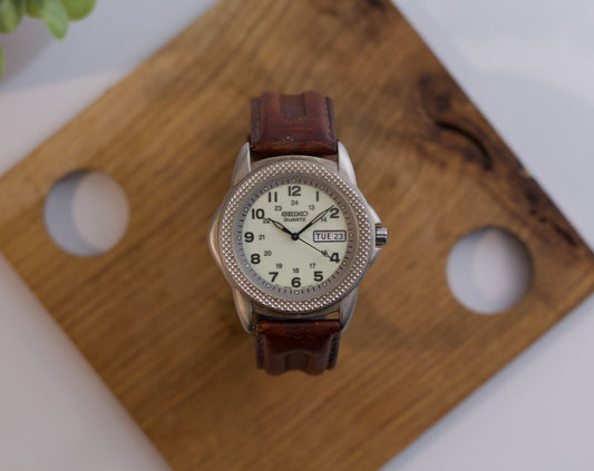1995 Seiko 'Flashlight' Lumed Dial Quartz Men's Wrist-Watch