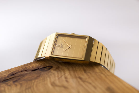 1983 Seiko Quartz Golden Tank Style Men's Wrist-Watch
