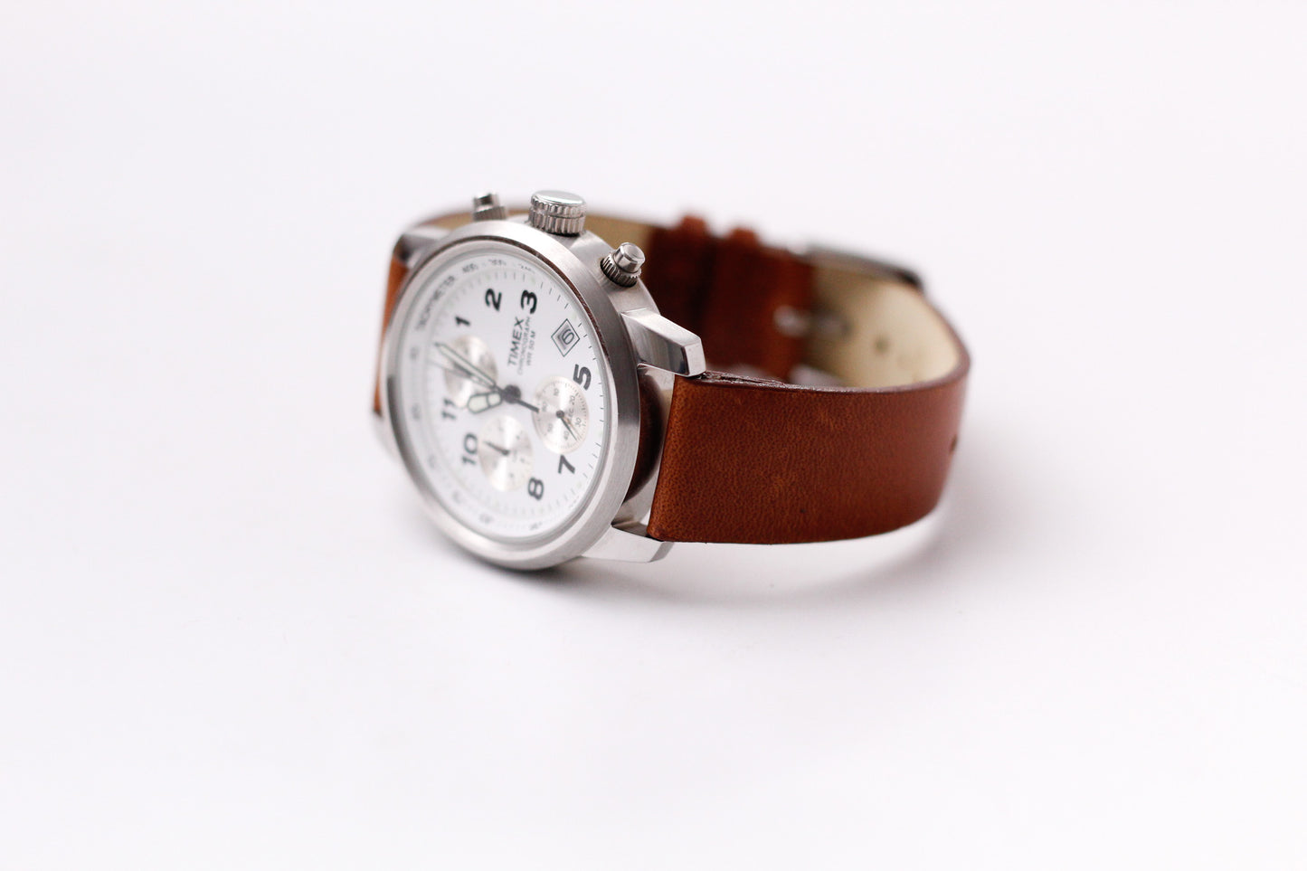 2000s Timex Quartz Chronograph Stark White Dial Men's Wrist-Watch