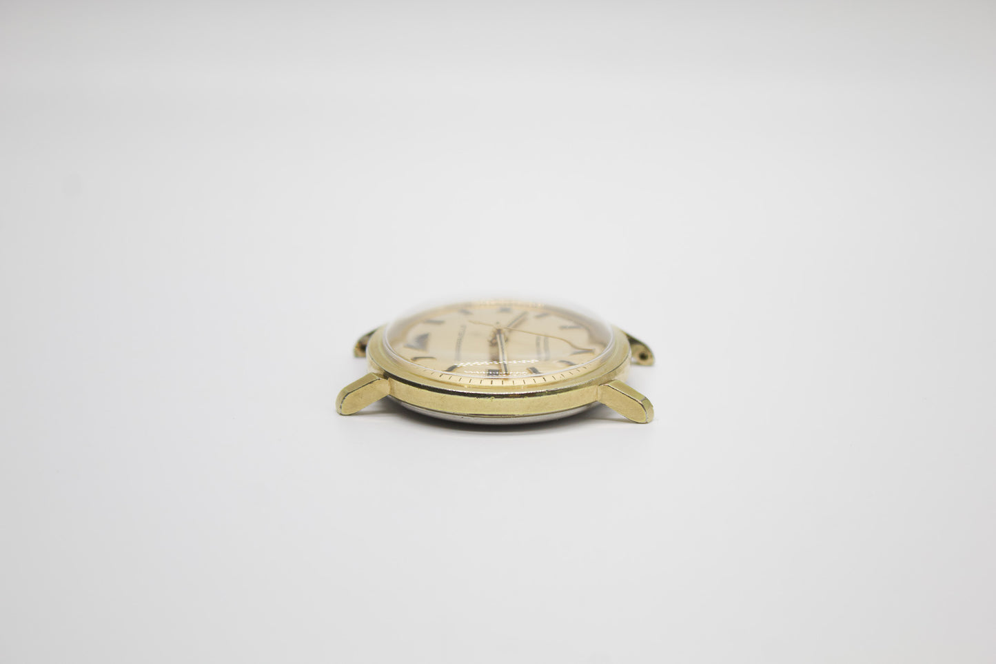 [Serviced] 1960s Caravelle Mechanical Cream Golden Dial Men's Wrist-Watch