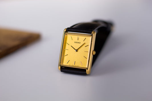 1993 Seiko Quartz Tank Golden Washi Dial Men's Wrist-Watch