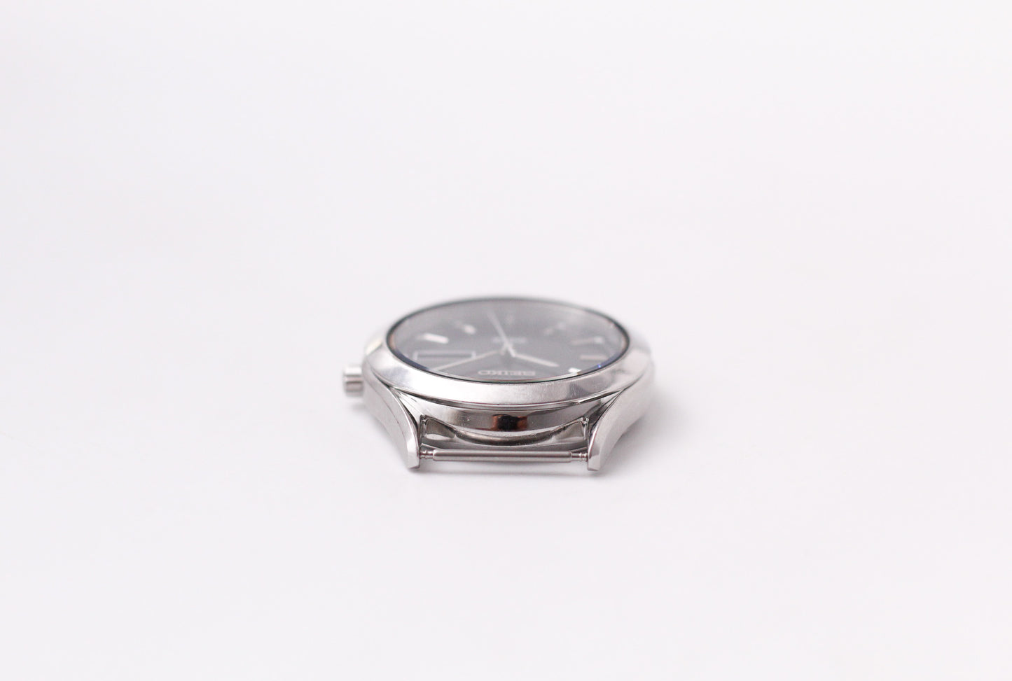 2000 Seiko Solar Black Sunburst Dial Men's Wrist-Watch