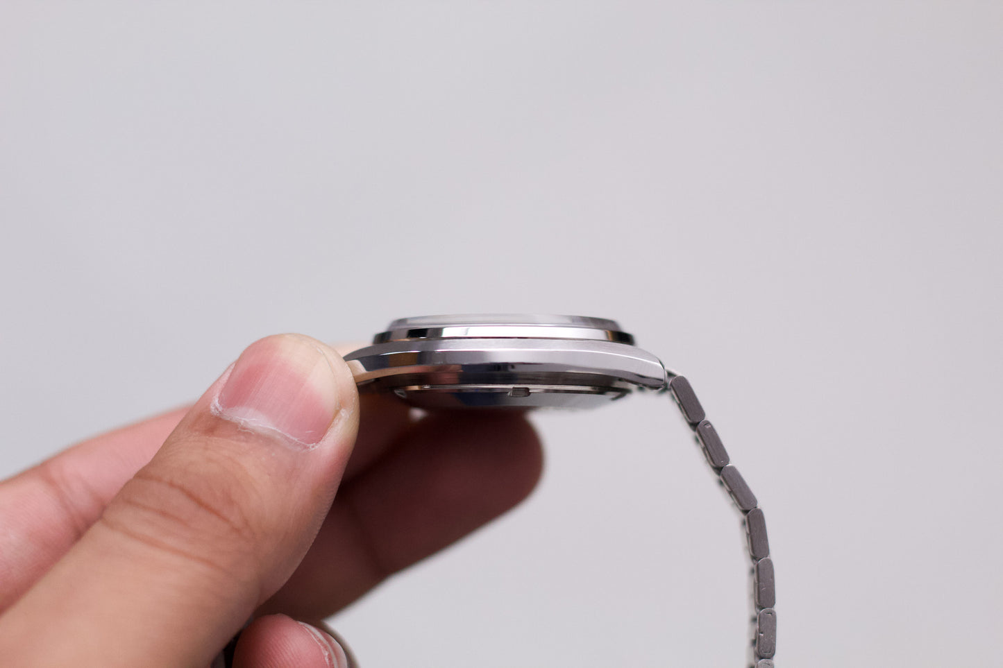 [New Old Stock] 1981 Seiko 5 Automatic Black Dial Men's Wrist-Watch W/Box & Tag