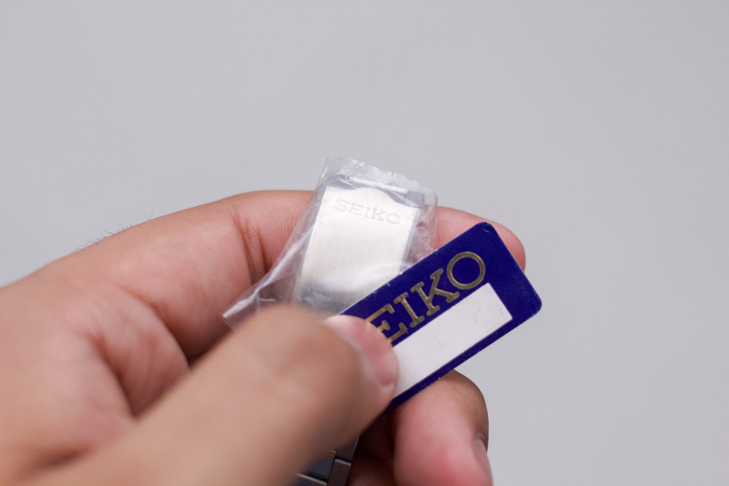 [New Old Stock] 1981 Seiko 5 Automatic Black Dial Men's Wrist-Watch W/Box & Tag