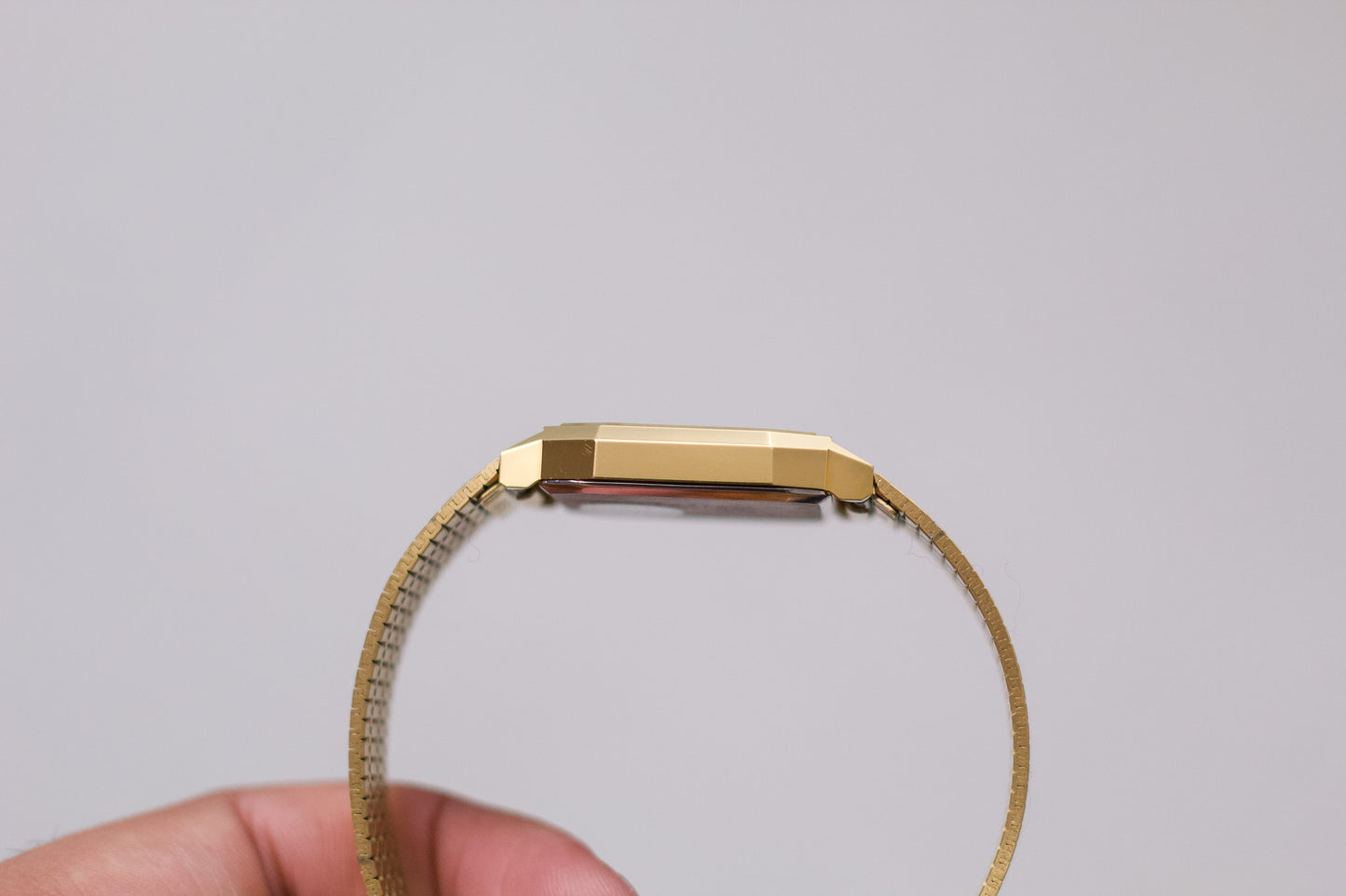 [New Old Stock] 1990s Citizen Quartz Golden Textured Dial Men's Wrist-Watch W/Box