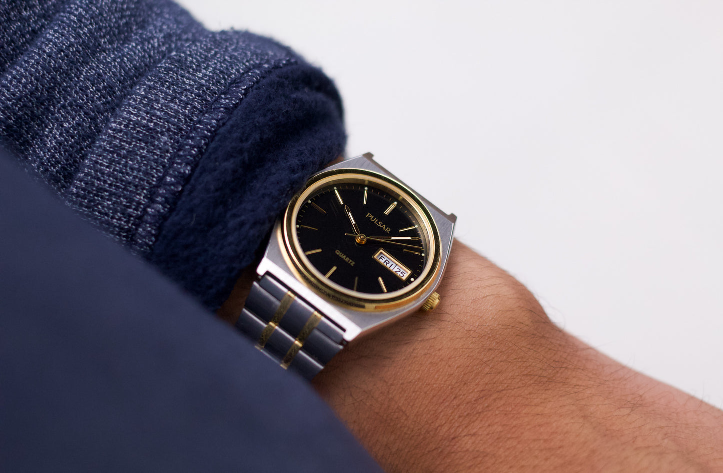 [Near Mint] 1990s Pulsar Quartz Inky Black Dial Two Tone Men's Wrist Watch