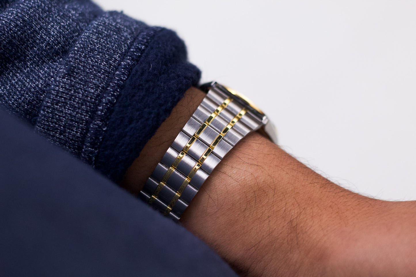 [Near Mint] 1990s Pulsar Quartz Inky Black Dial Two Tone Men's Wrist Watch