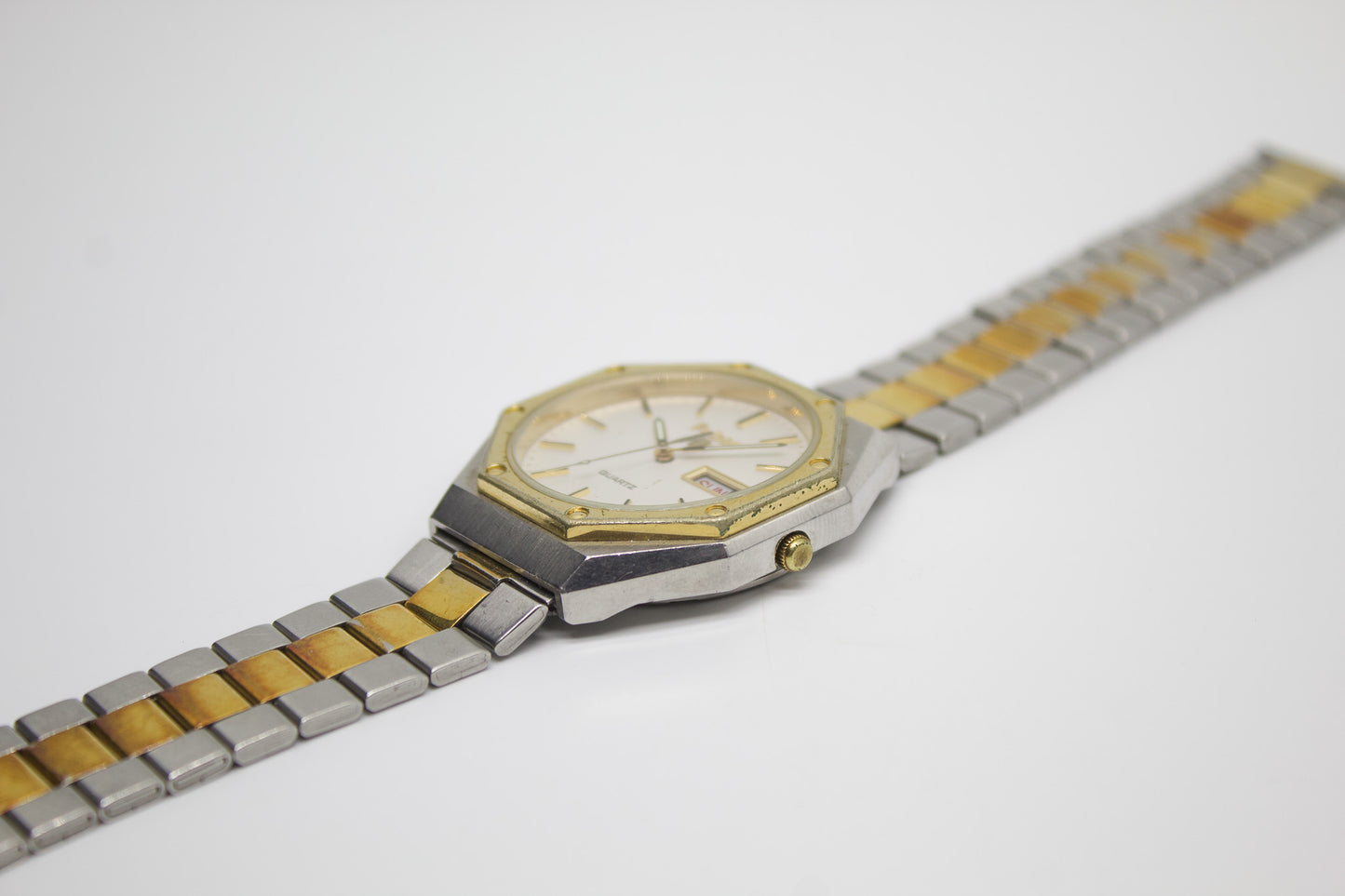 1991 Pulsar Quartz Stark White Dial Two Tone Men's Wrist-Watch