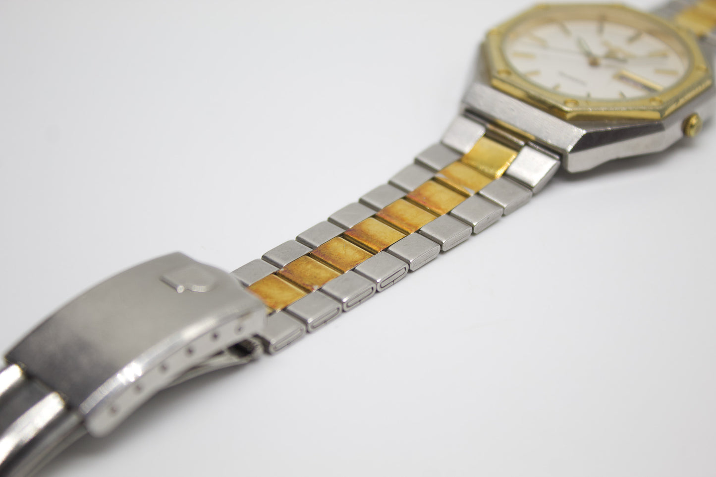 1991 Pulsar Quartz Stark White Dial Two Tone Men's Wrist-Watch