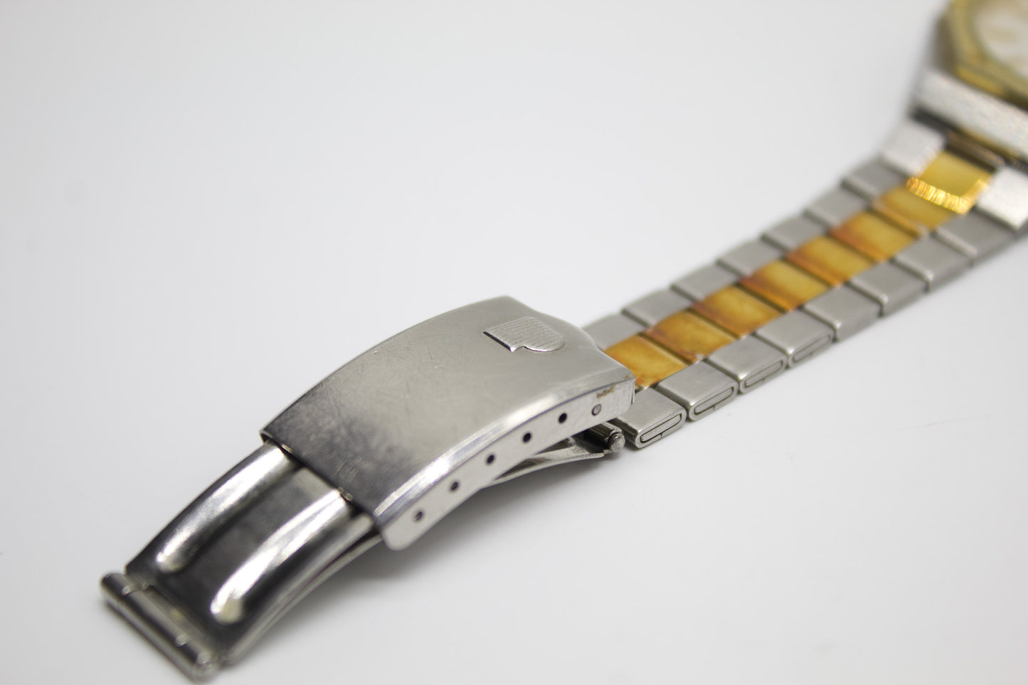 1991 Pulsar Quartz Stark White Dial Two Tone Men's Wrist-Watch