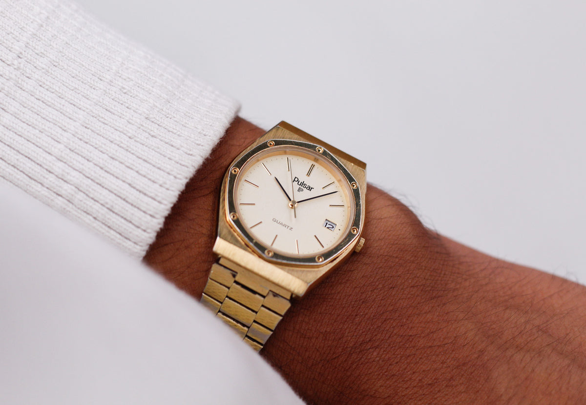 1982 Pulsar Quartz Straight Grain Golden Dial Men's Wrist-Watch