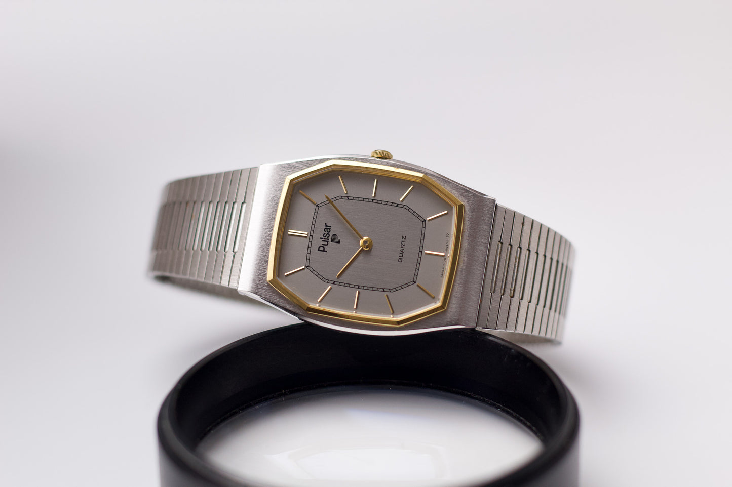 1993 Pulsar Quartz Straight Grain Gray Dial Two Tone Men's Wrist-Watch