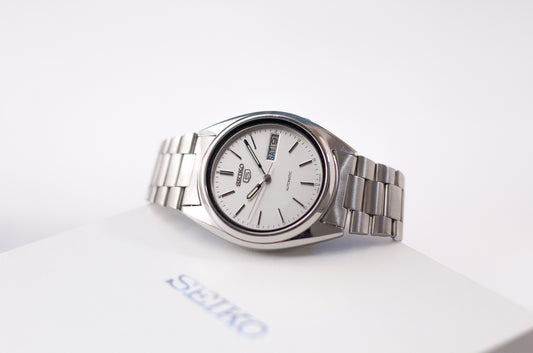 [Serviced] 1990 Seiko 5 Straight Grain Silver Dial Men's Wrist-Watch W/Box & Papers