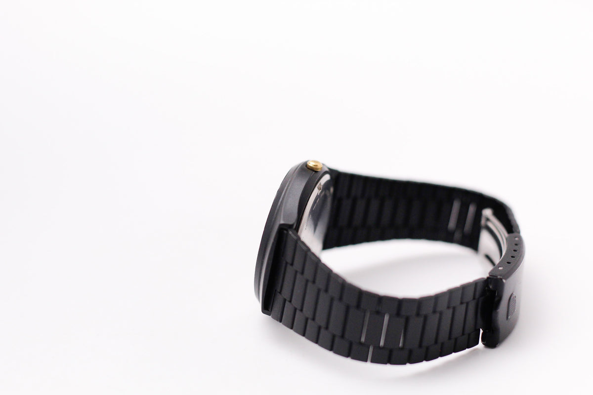1985 Pulsar Quartz Matte Black Dial Black PVD Case Men's Wrist-Watch