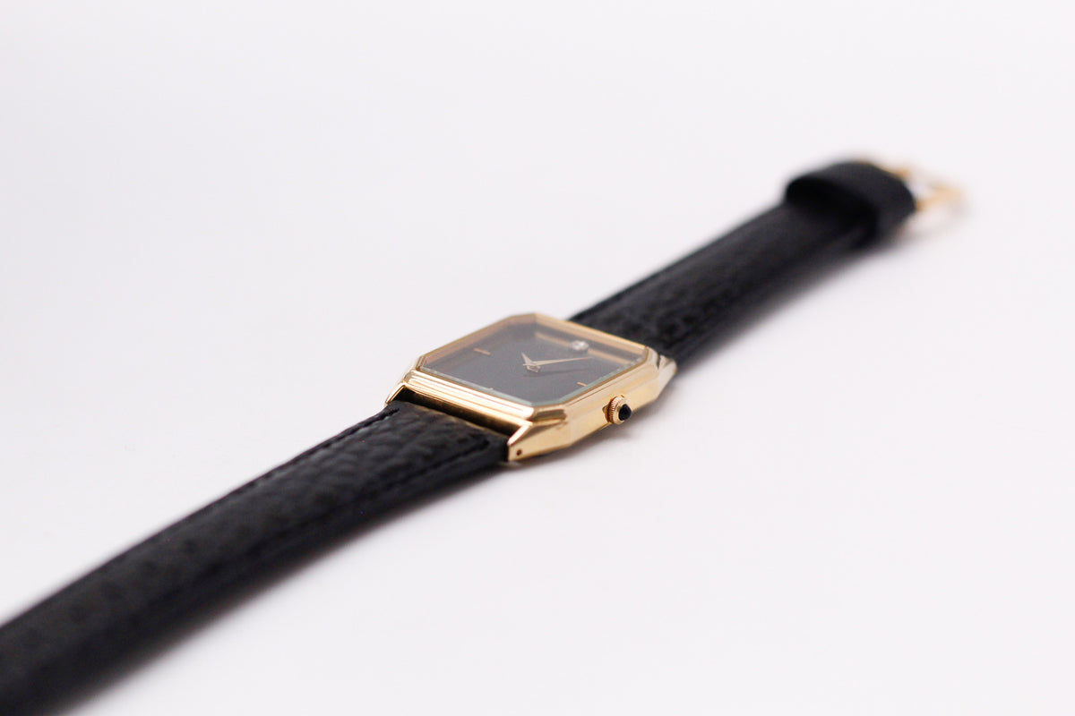 2001 Pulsar Quartz Inky Black Gemstone Dial Men's Wrist-Watch