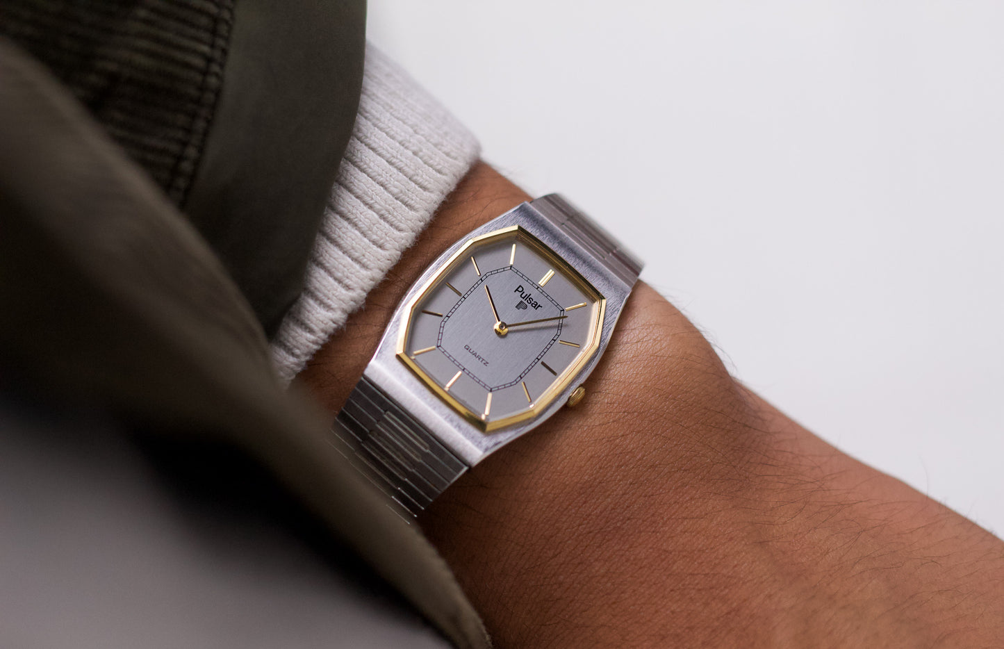 1993 Pulsar Quartz Straight Grain Gray Dial Two Tone Men's Wrist-Watch