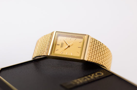 [Near Mint] 1988 Seiko Quartz Straight Grain Golden Dial Tank Style Men's Wrist-Watch W/Box & Papers