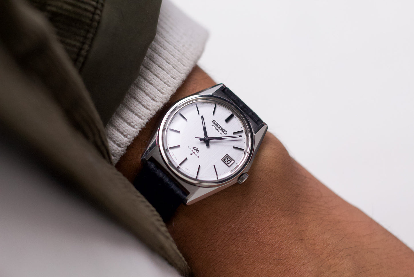 [Serviced] 1971 Seiko Lord-Matic Straight Grain Ivory Dial Men's Wrist-Watch