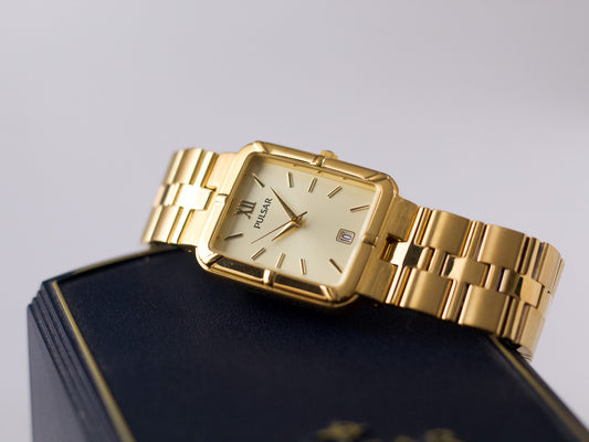 2000 Pulsar Quartz Champagne Sunburst Dial Men's Wrist-Watch W/Box