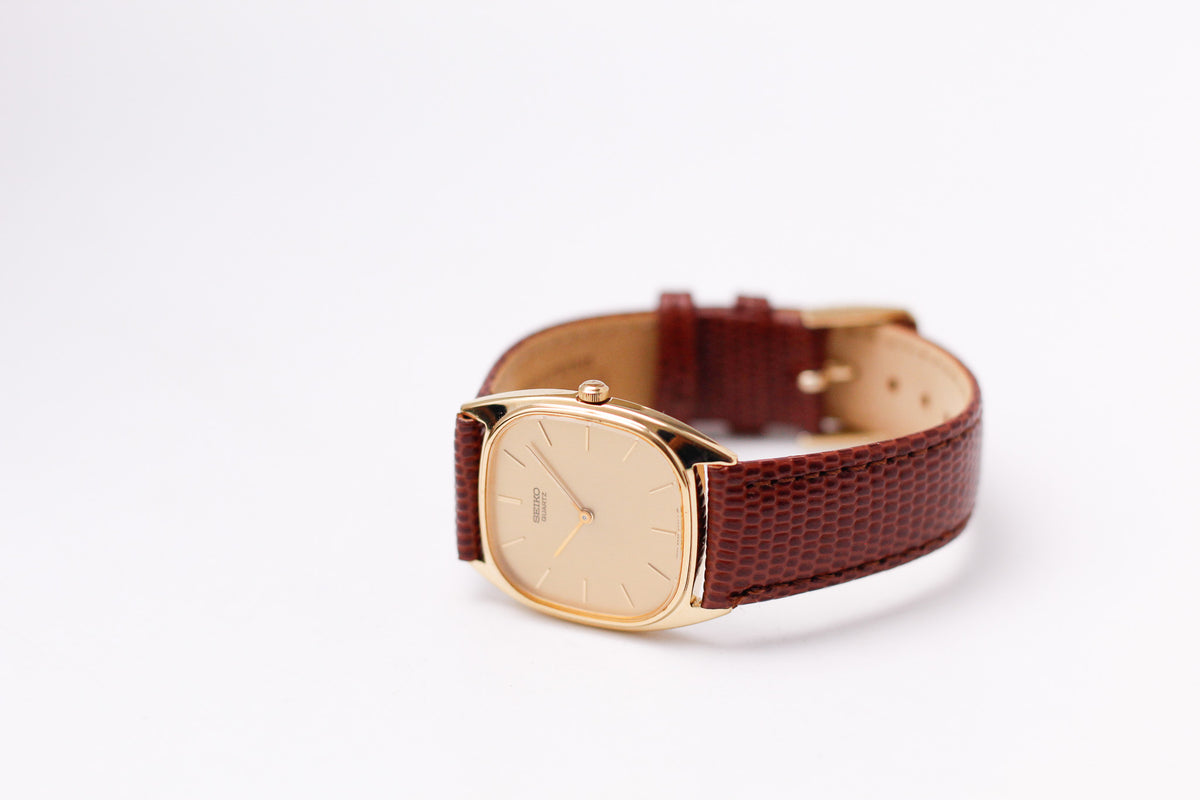 1983 Seiko Quartz Straight Grain Golden Dial Men's Wrist Watch