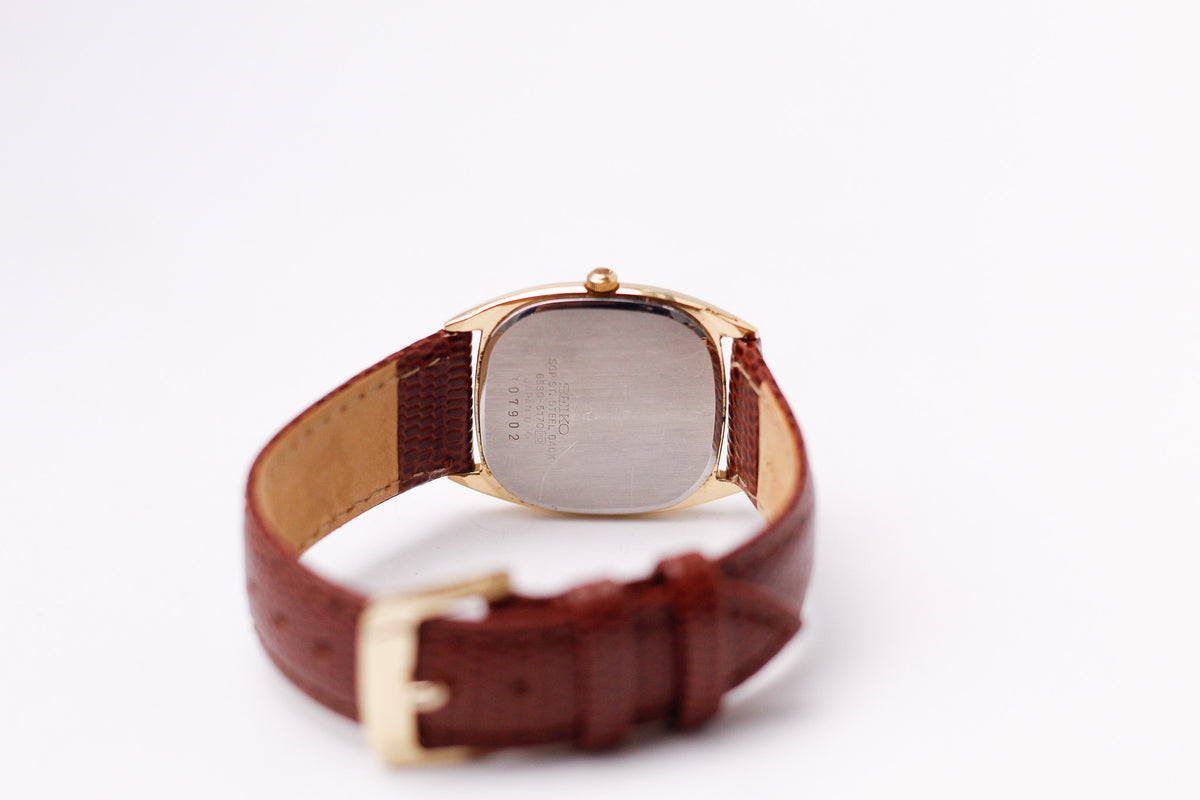 1983 Seiko Quartz Straight Grain Golden Dial Men's Wrist Watch