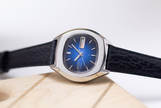 [Serviced] 1986 Seiko Automatic Marine Blue Linear Dial Men's Wrist-Watch