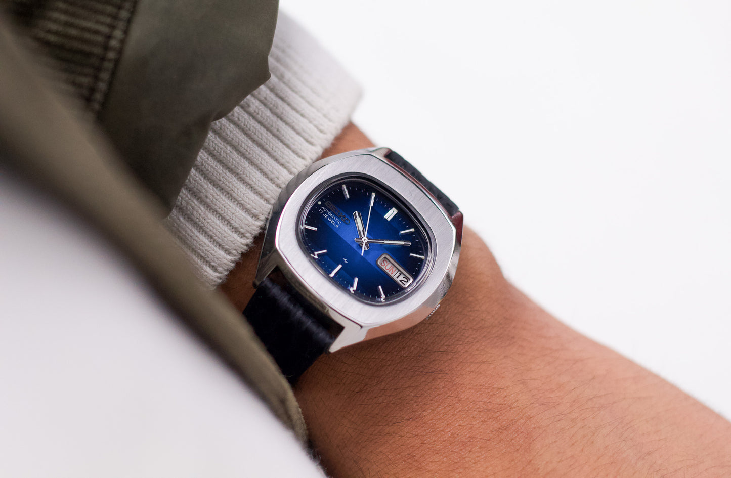 [Serviced] 1986 Seiko Automatic Marine Blue Linear Dial Men's Wrist-Watch