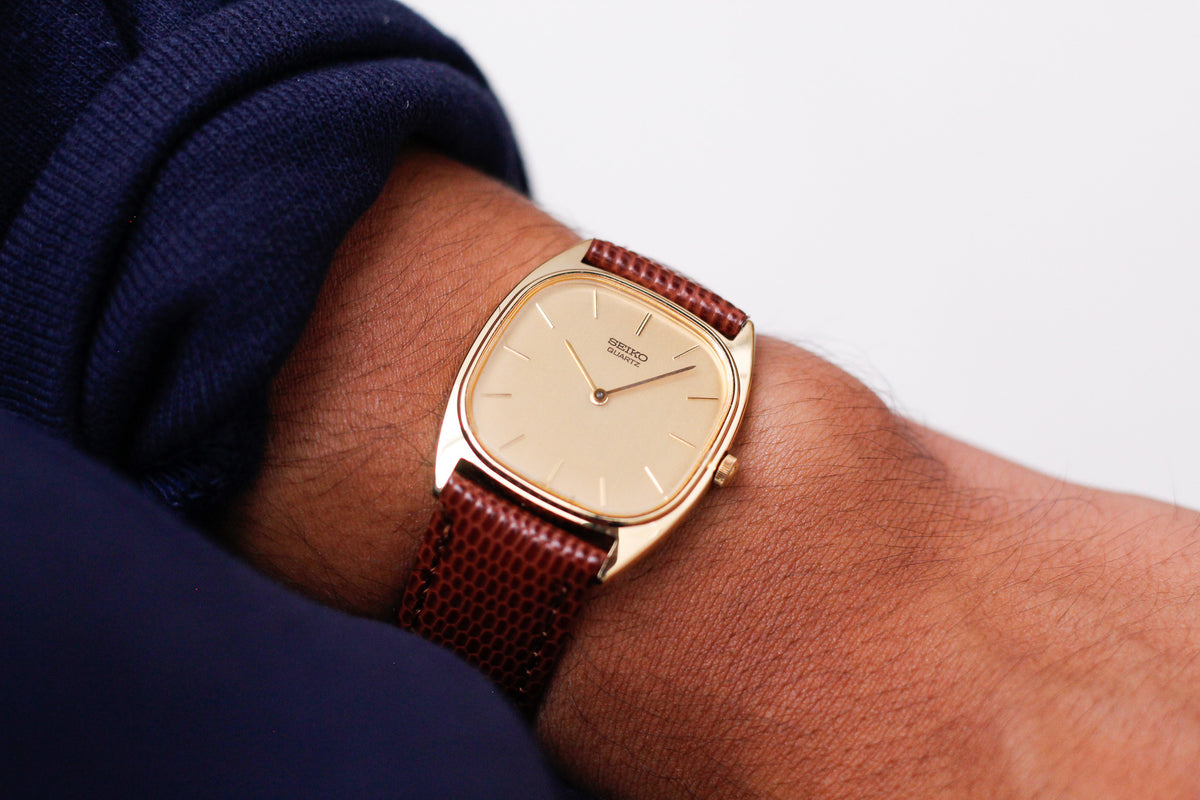 1983 Seiko Quartz Straight Grain Golden Dial Men's Wrist Watch
