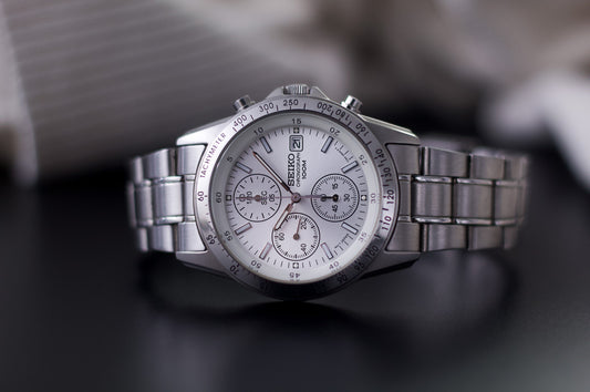 2004 Seiko Quartz Chronograph Silver Sunburst Dial Men's Wrist-Watch