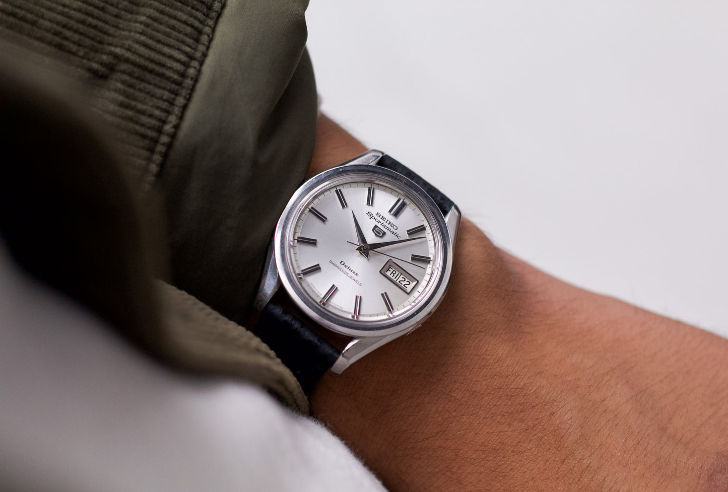 [Serviced] 1967 Seiko 5 Sportsmatic Deluxe Silver Sunburst Men's Wrist-Watch
