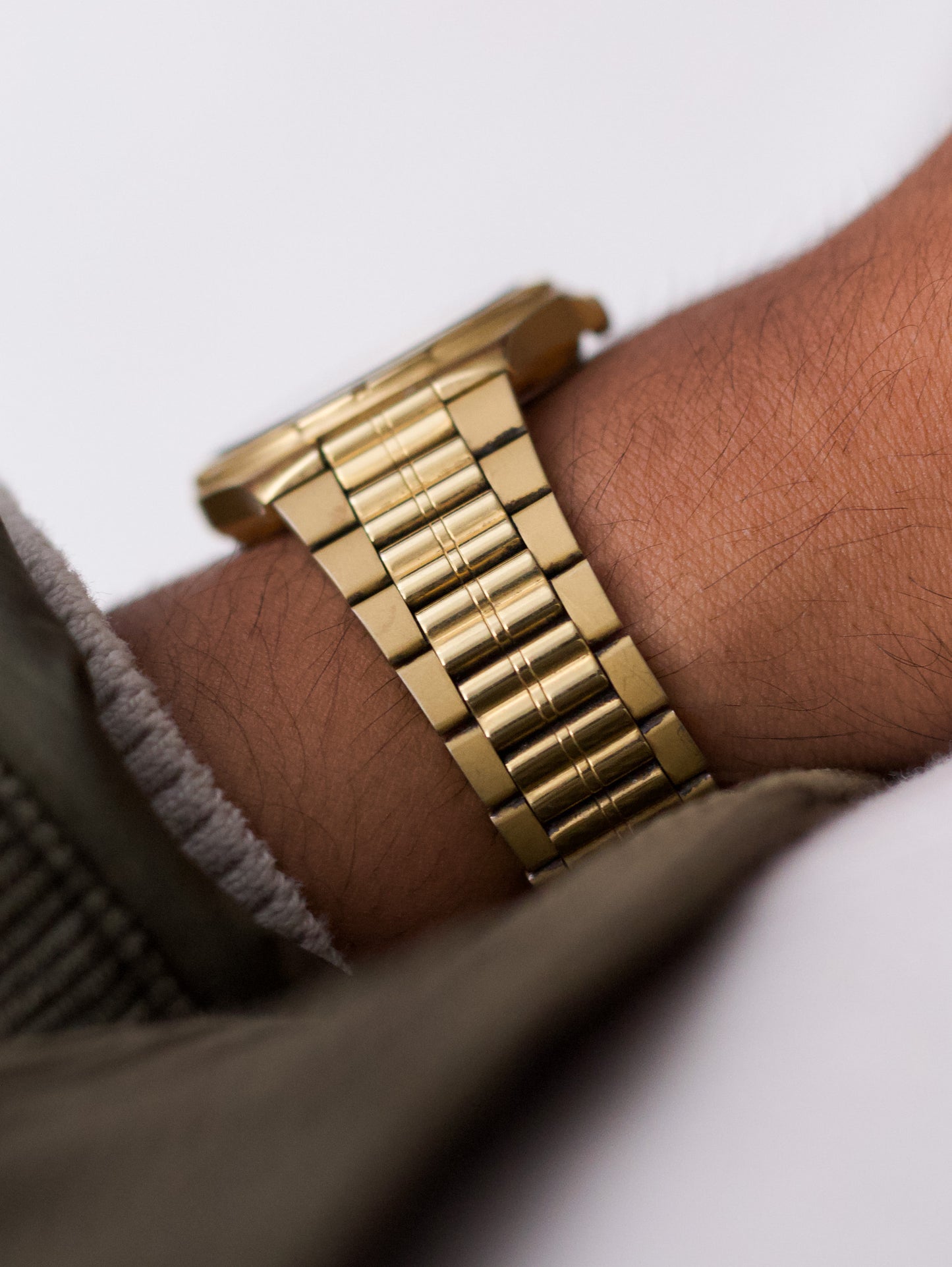 1988 Seiko SQ 100 Matte Sunburst Golden Dial Men's Wrist-Watch