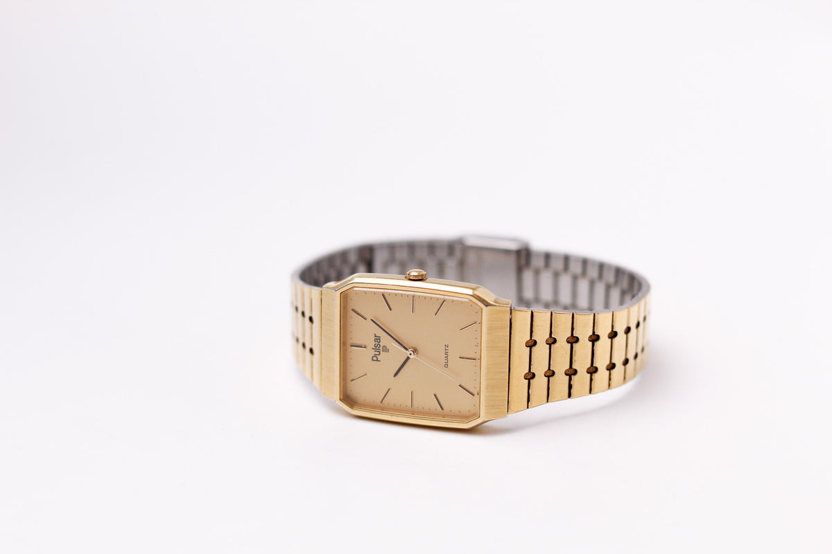 1996 Pulsar Quartz Straight Grain Golden Dial Men's Wrist-Watch