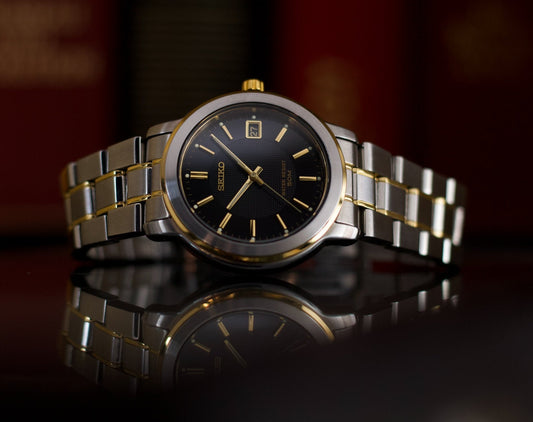1990 Seiko Two Tone Quartz REF#:V742-8119 Men's Wrist-Watch