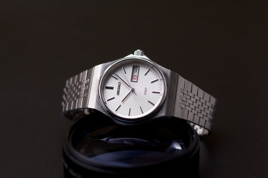 1993 Seiko Spirit Silver Textured Men's Sports Wrist-Watch