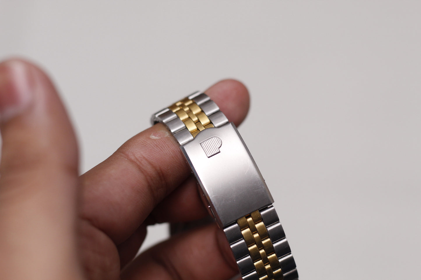 1990 Pulsar Quartz Straight Grain Golden Dial Two Tone Men's Wrist-Watch