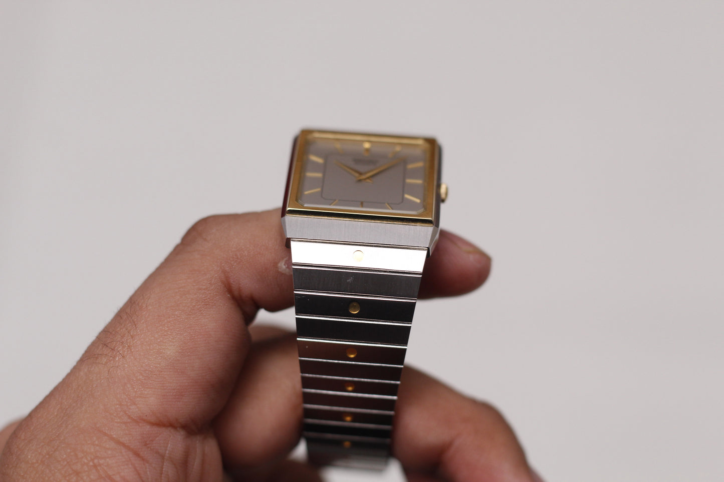 [Near Mint] 1982 Seiko Quartz Straight Grain Gray Dial Two Tone Tank Men's Wrist-Watch