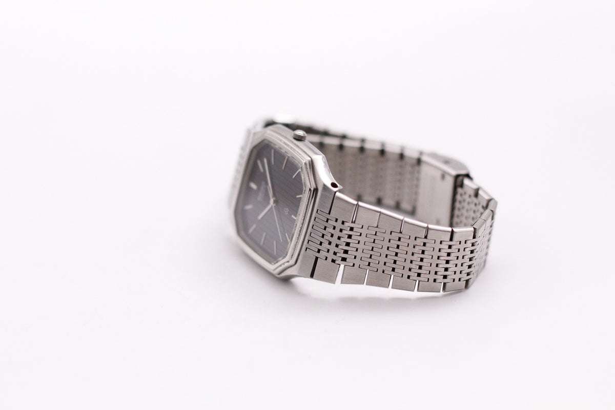 1980 Seiko Quartz Midnight Blue Pinstripe Dial Men's Wrist-Watch