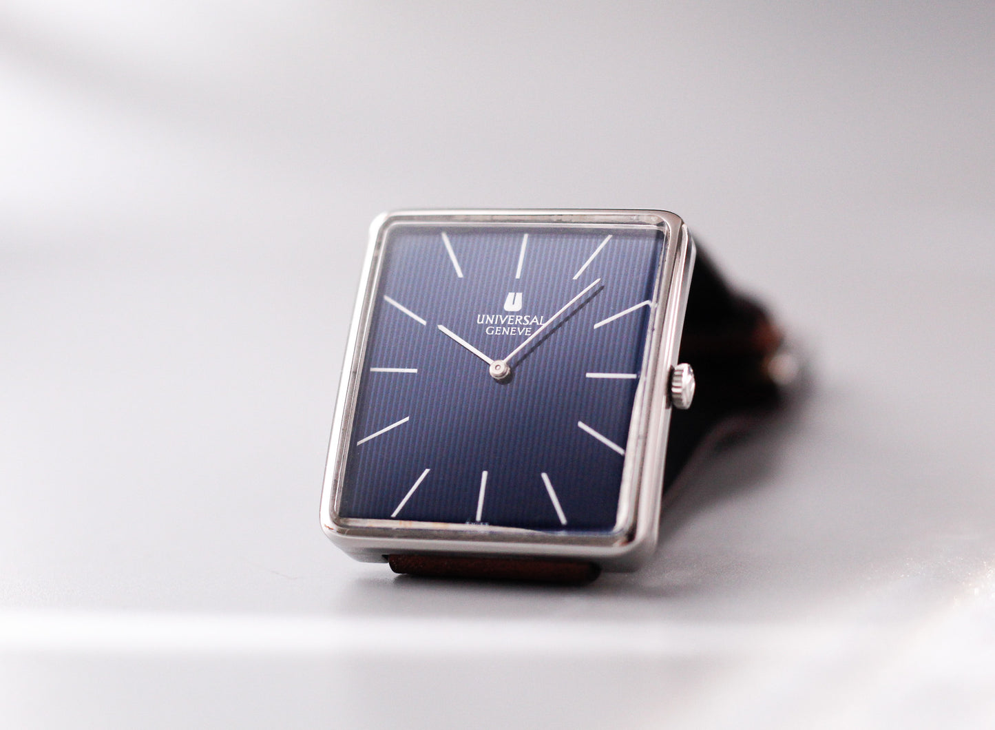 [Rare] 1970s Universal Geneve Mechanical Striped Blue Dial Men's Wrist-Watch