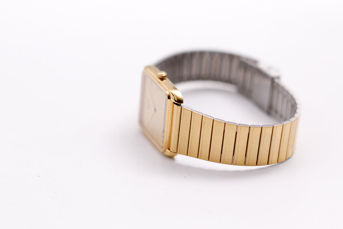 1983 Seiko Quartz Straight Grain Golden Dial Tank Men's Wrist-Watch W/Box