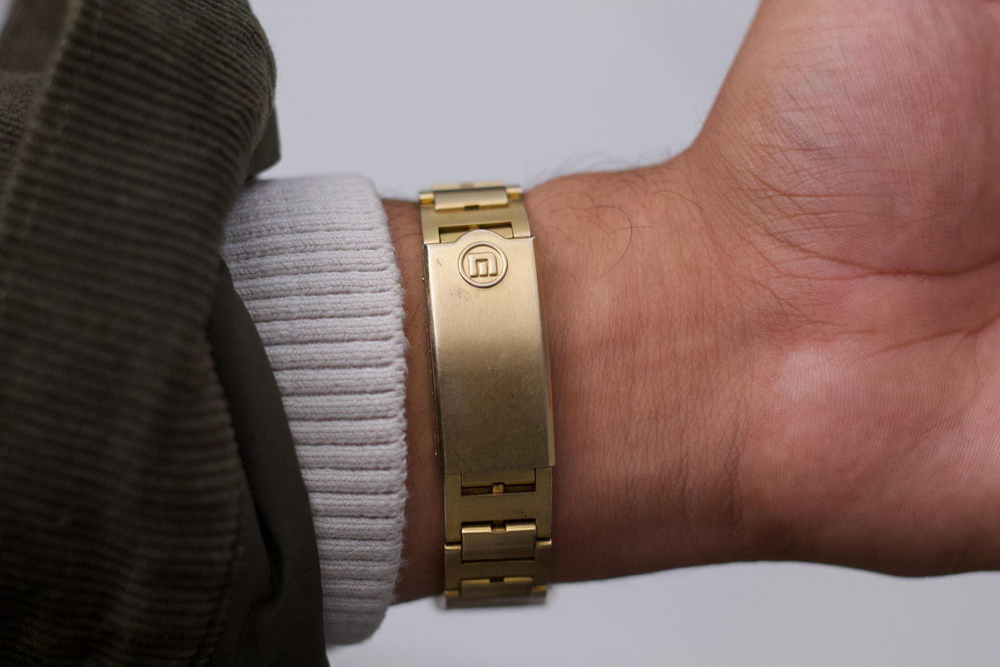 1970s Mercury Red LED Gold Toned Men's Wrist-Watch