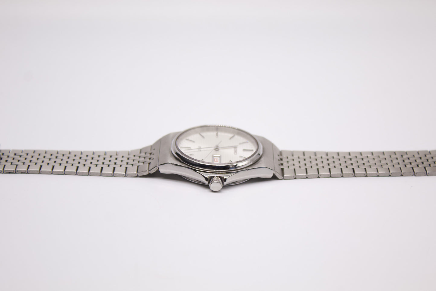 1993 Seiko Spirit Silver Textured Men's Sports Wrist-Watch