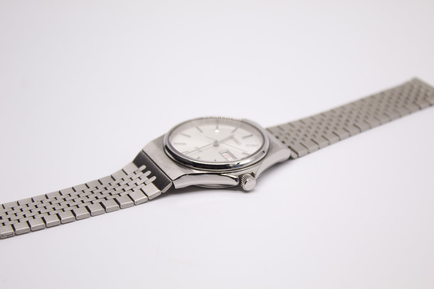 1993 Seiko Spirit Silver Textured Men's Sports Wrist-Watch