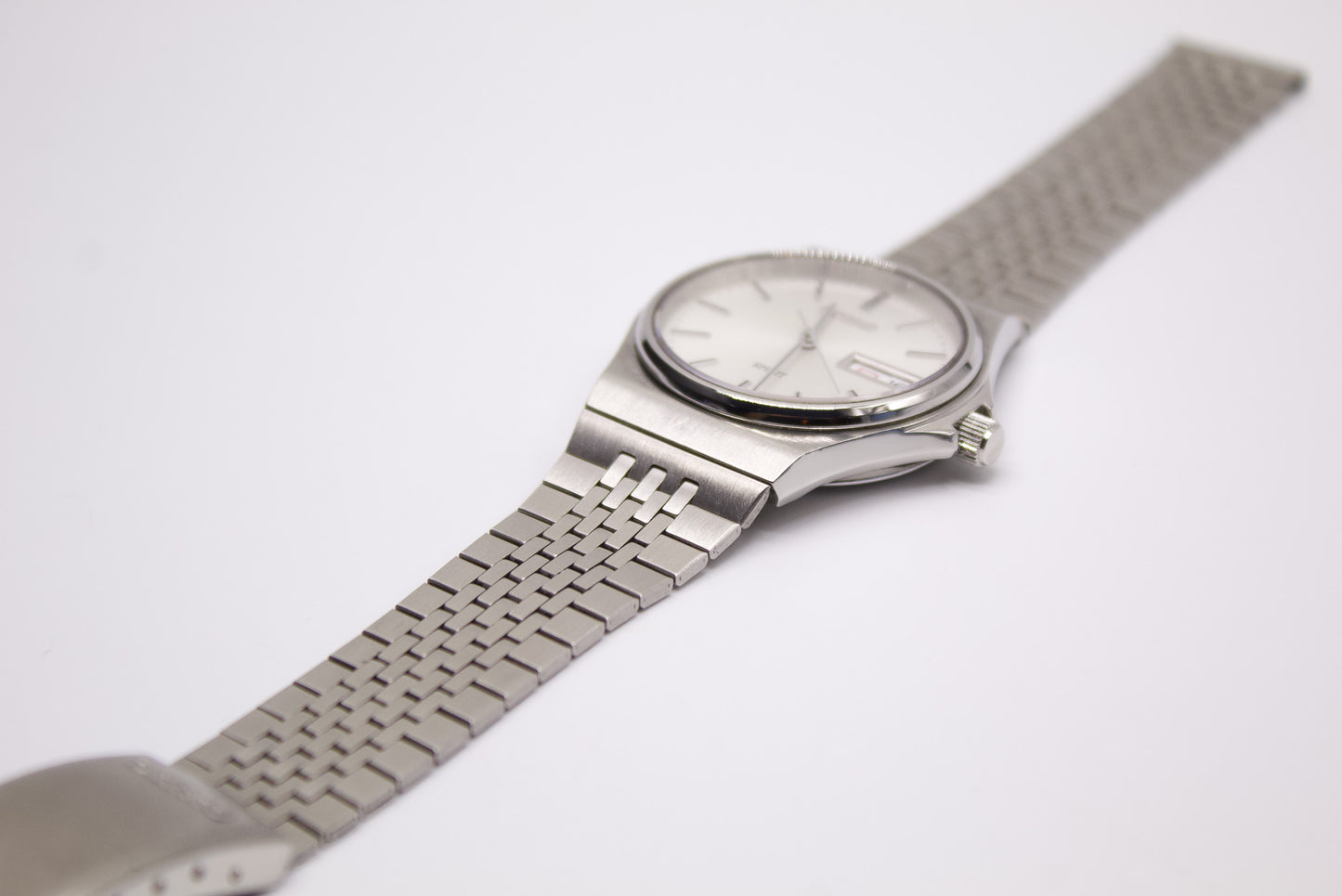1993 Seiko Spirit Silver Textured Men's Sports Wrist-Watch