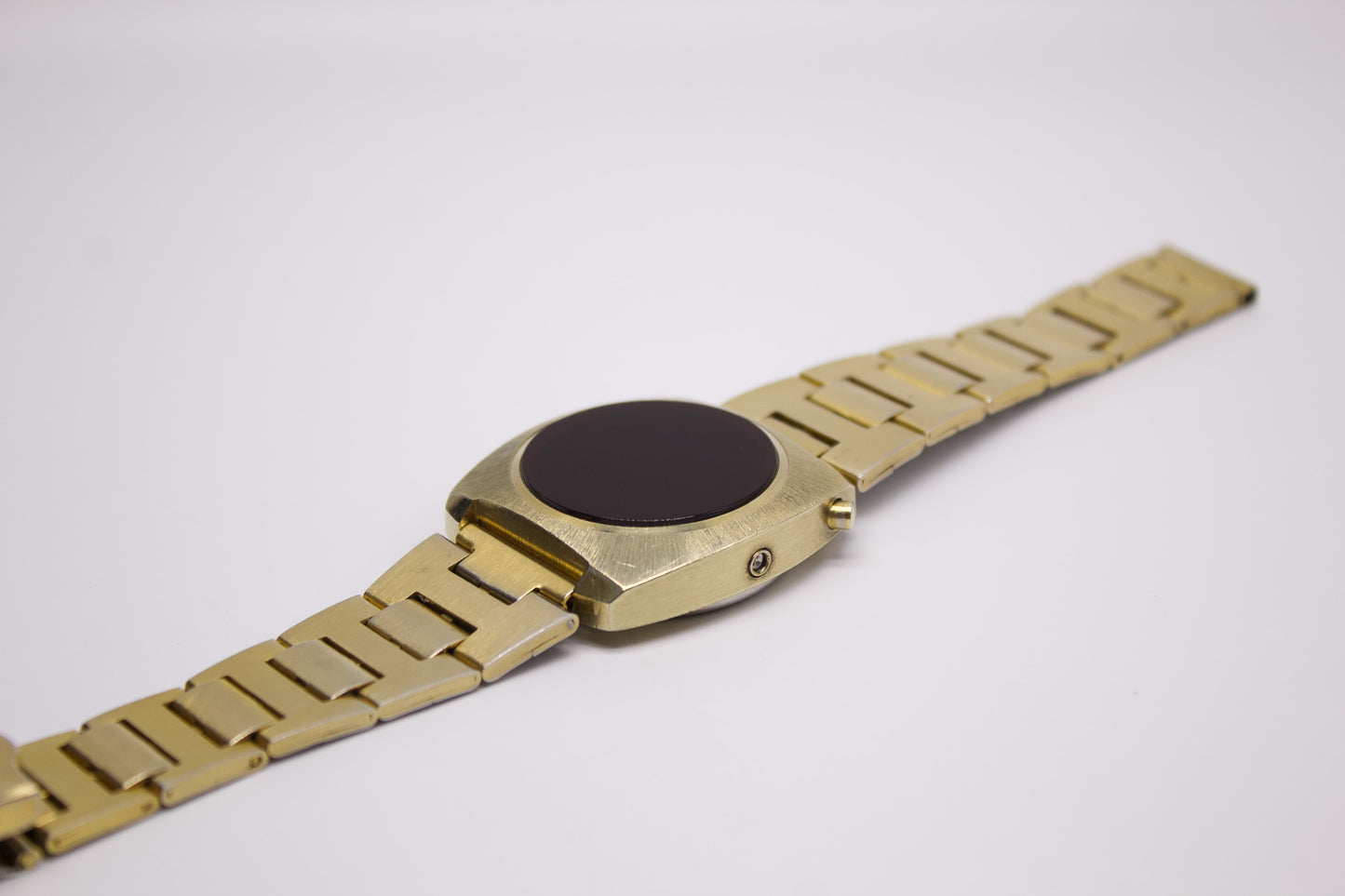 1970s Mercury Red LED Gold Toned Men's Wrist-Watch