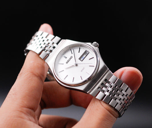 1995 Seiko Spirit Silver Textured Men's Sports Wrist-Watch