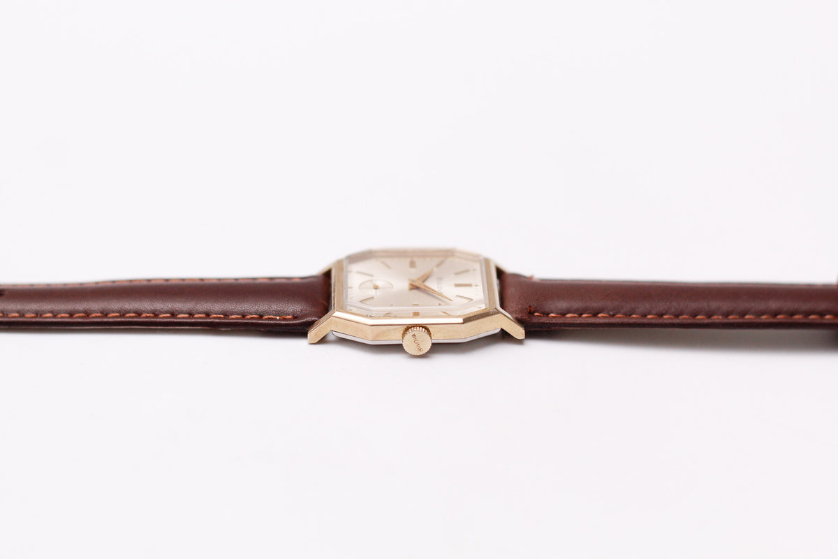 [Serviced] 1967 Bulova Mechanical Champagne Sunburst Dial Men's Wrist-Watch
