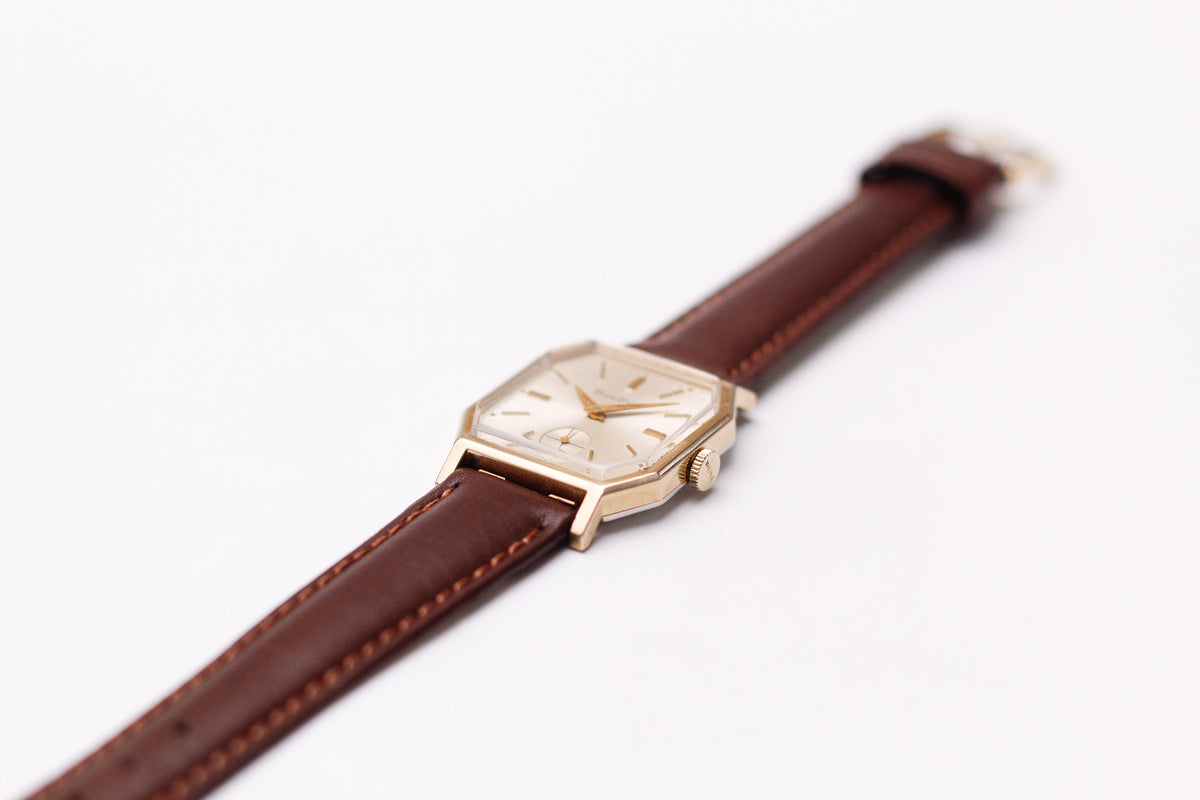 [Serviced] 1967 Bulova Mechanical Champagne Sunburst Dial Men's Wrist-Watch