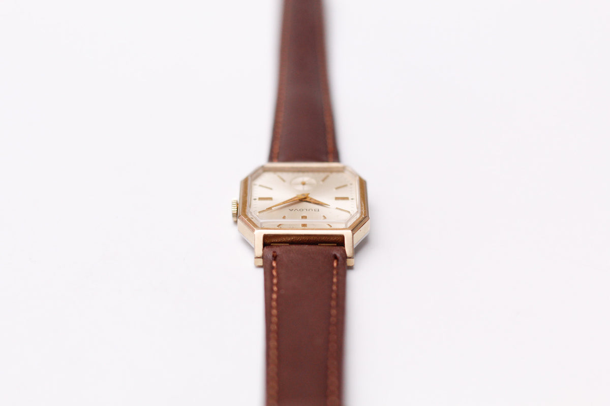 [Serviced] 1967 Bulova Mechanical Champagne Sunburst Dial Men's Wrist-Watch