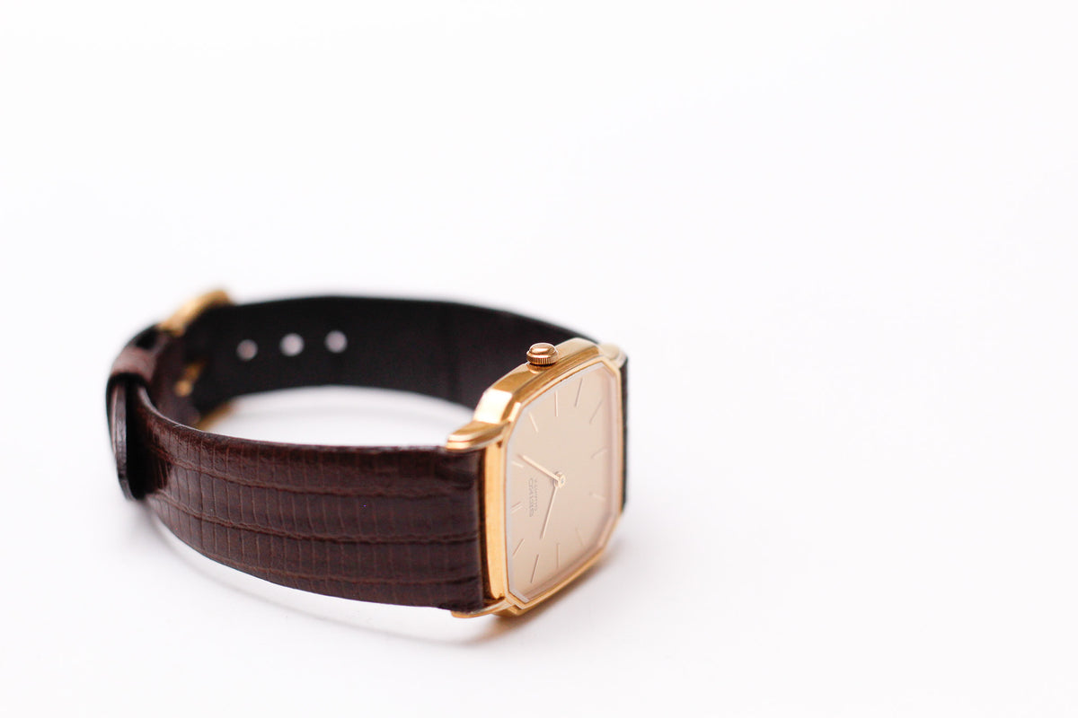 1983 Seiko Quartz Straight Grain Golden Dial Tank Men's Wrist Watch